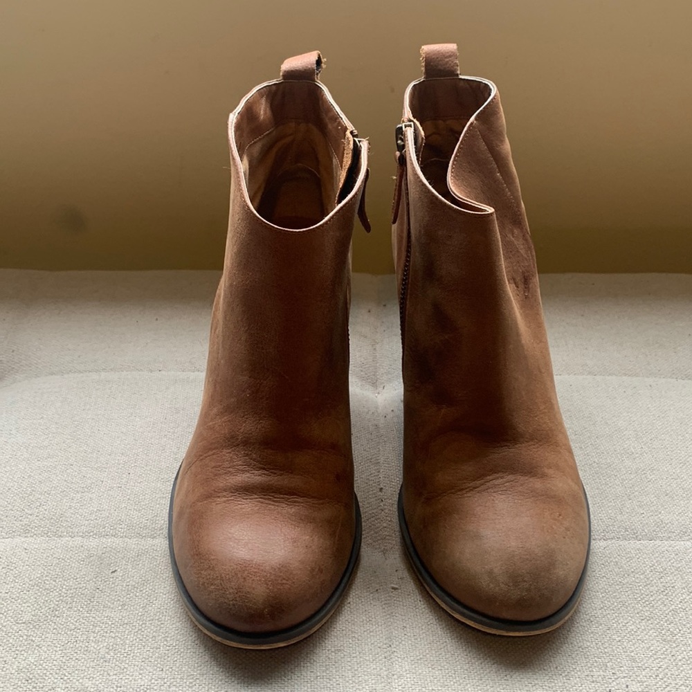 B.P. Women's Brown Block Heel Leather Bootie Size 9.5 - Picture 7 of 15